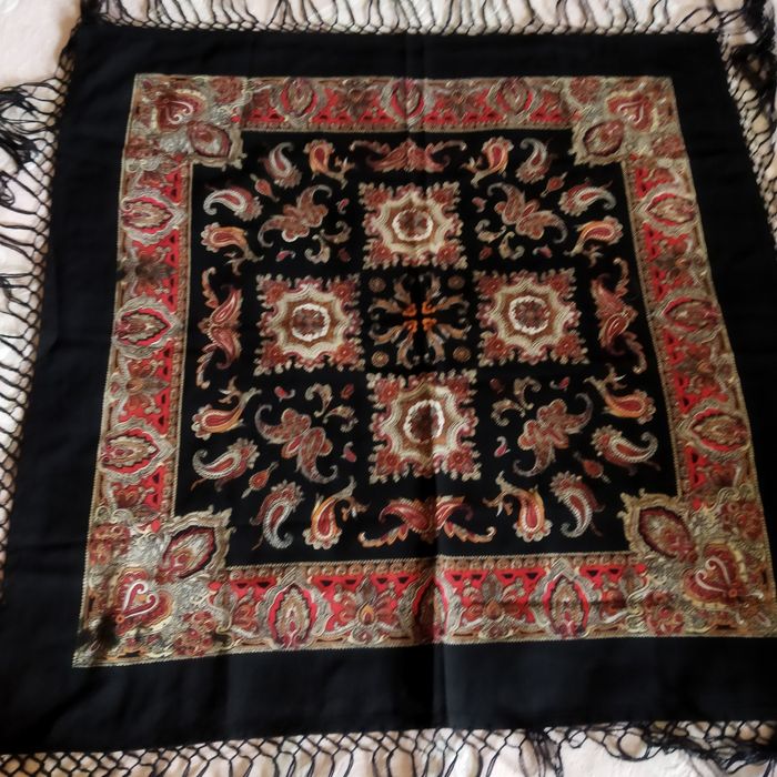 Lenço antigo em lã pura