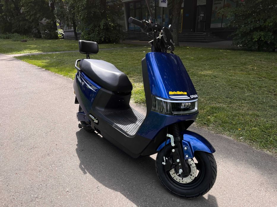 Електроскутер SPARK SP1500E-1