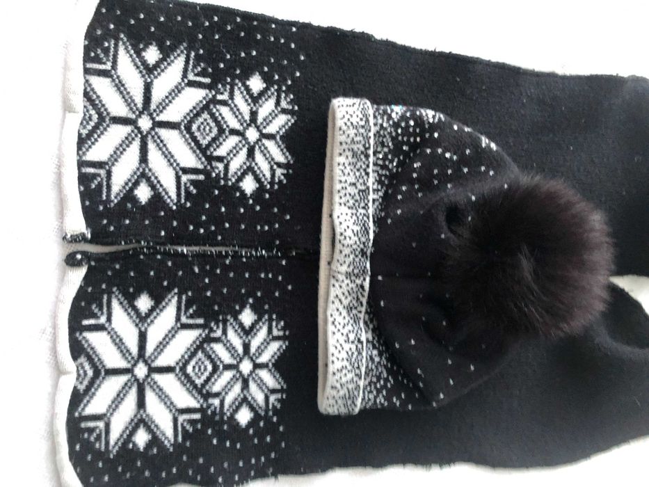 Шапка и шарф тёплый зимний набор с бубоном и узором шерсть 60% LEKS