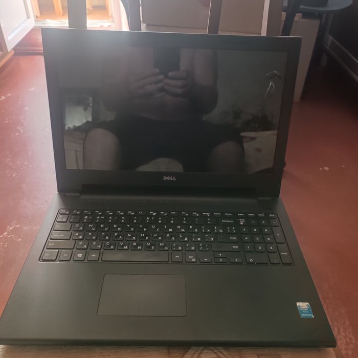 Ноутбук б/у Dell Inspiron 15 3878