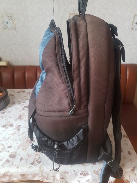 Lowepro-Рюкзак /Швейцарія/-  міцний відмінно сидячий на любій спині