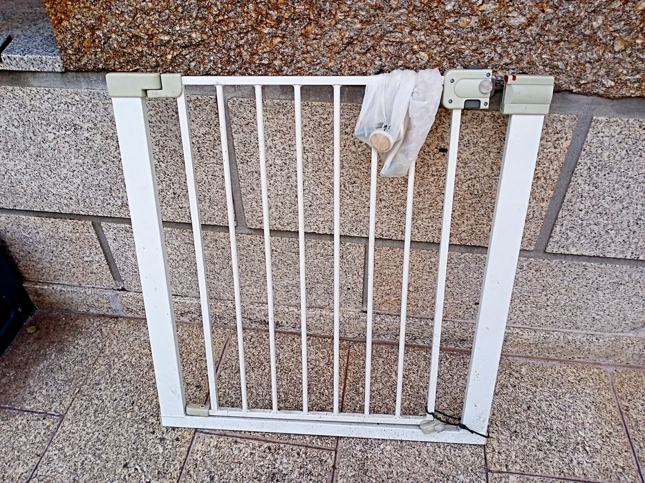 Escadas segurança porta