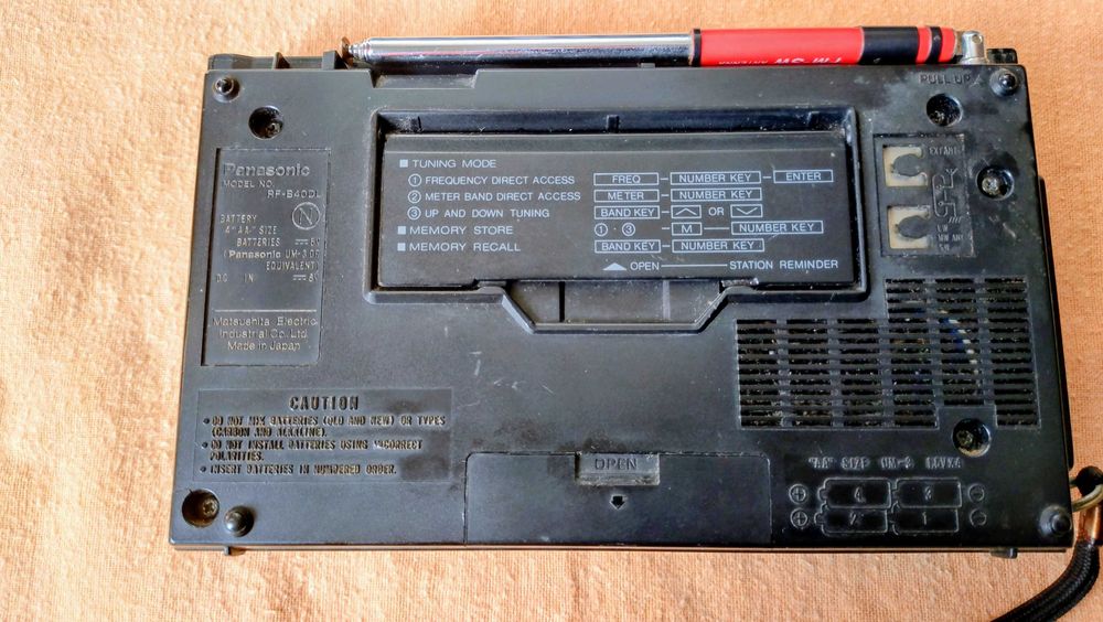 Radio Portatil Raro Panasonic RF-B40 FM/LW/MW/SW