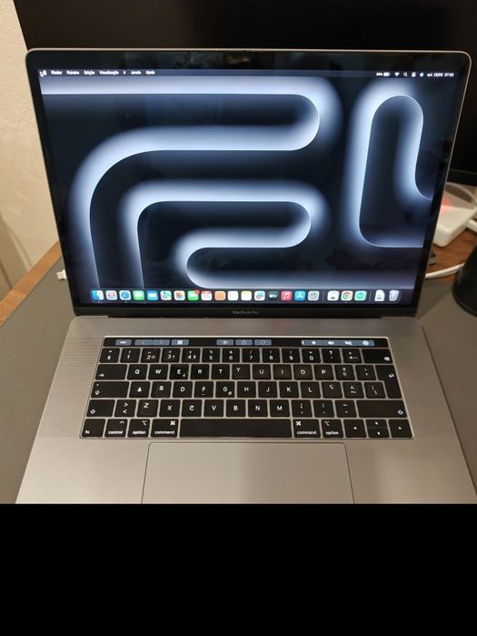 MacBook pro 15 2018