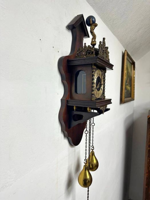 Антикварний настінний маятниковий годинник Голландія настенные часы Европа 8006