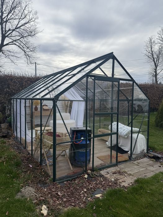 Szklarnia ogrodowa
