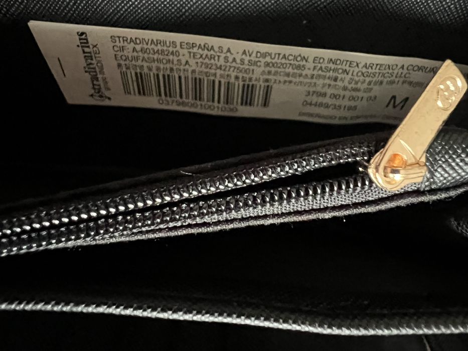 Carteira, porta documentos e telemóvel