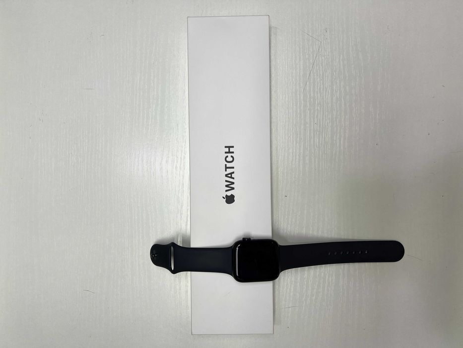 BU Apple Watch SE (2‑го покоління) — 44 мм, Midnight Aluminum