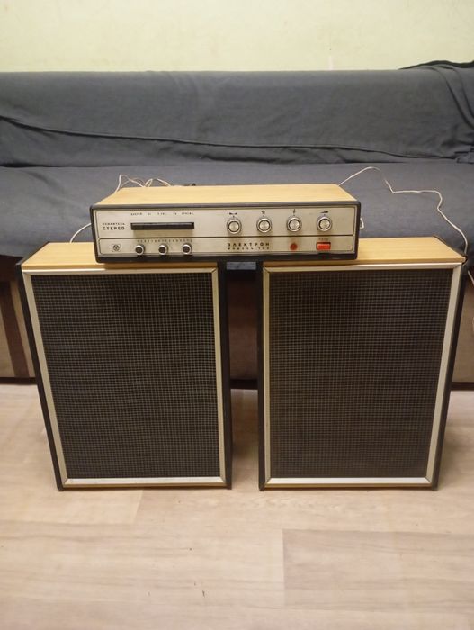 Стерео акустическая система. Усилитель и колонки.
