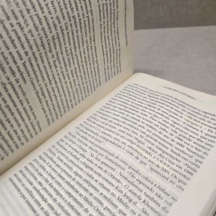 Livro  "As Grandes Profecias da História "