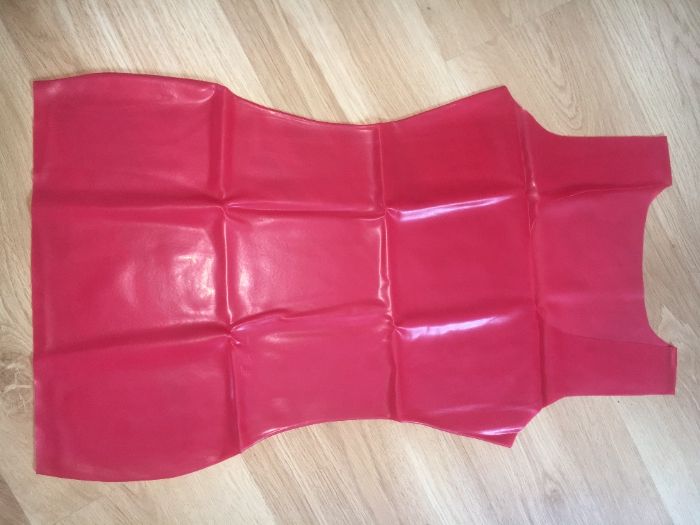908/ Czerwona S sukienka na ramiączkach latex lateks 0,4 mm przebranie