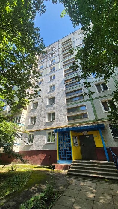 *Продаж 3-х кімнатної квартири по вул. Авраменка, Шевченківський район