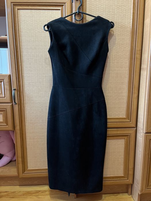 Чорне замшиве плаття