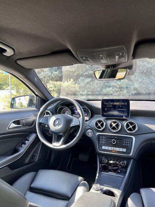 Mercedes-Benz GLA200d, 2019 рік