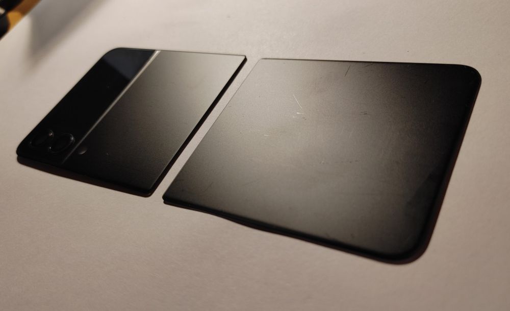 Panele zewenętrzne / wyświetlacz Samsung Galaxy Z Flip3