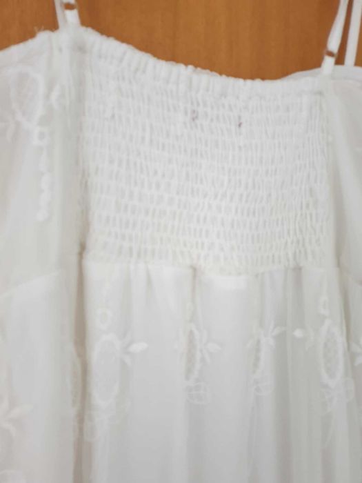 Vestido longo bordado