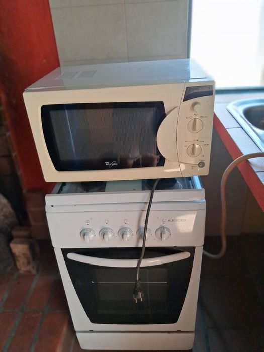 Fogão Jocel e Micro ondas Wirpull