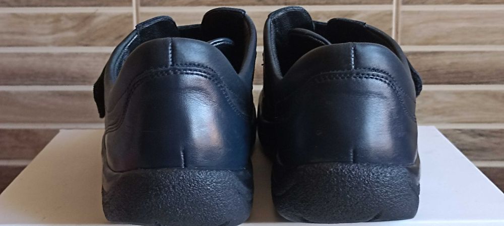 Шкіряне взуття " Helvesko " вир-во Австрії  (40р)