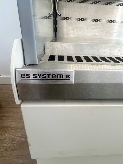 lada/ witryna chłodnicza ES System