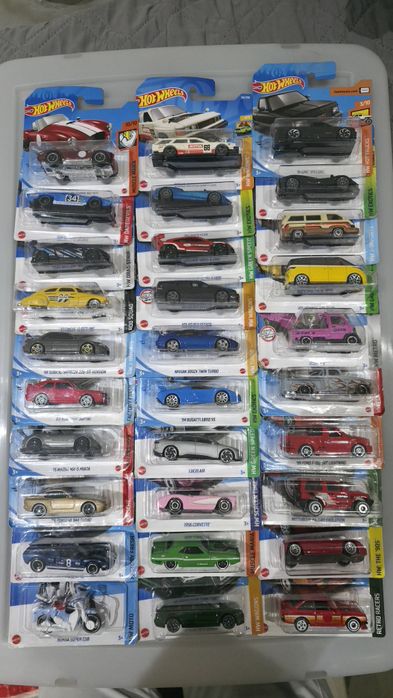 Coleção hot wheels 210 unidades - 2020 a 2026