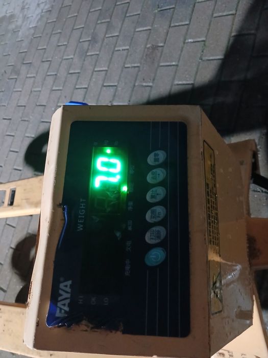 Balança de pesagem até 2 toneladas  num porta paletes