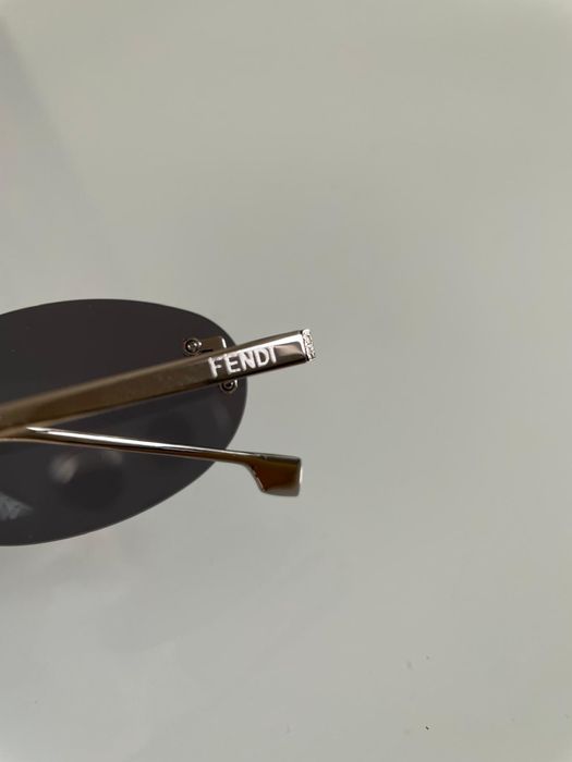 Piekne okulary przeciwsłoneczne  Fendi