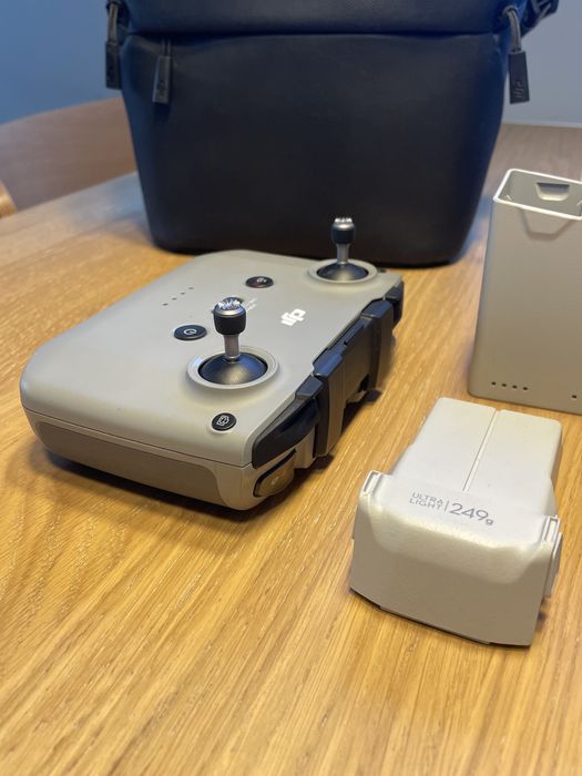 Dron DJI Mini 3 Fly More Combo