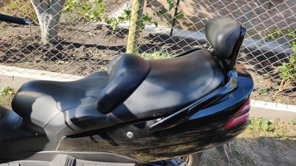 Продам макси скутер Suzuki sky way
