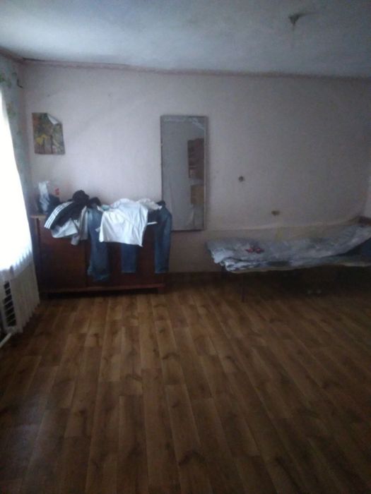 Пригород. Старый домик 50сот. У дороги.