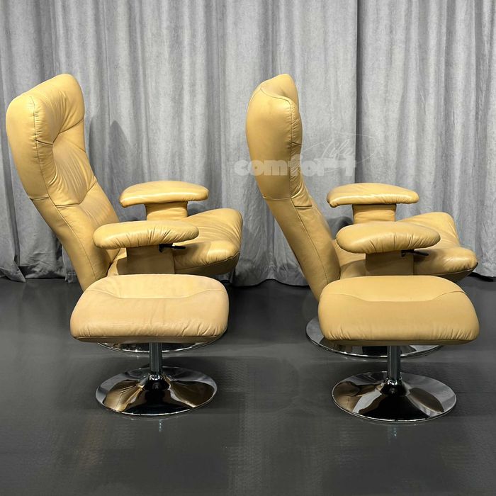 Комплект м'яких відпочинкових крісел у пісочному кольорі/пара крісел