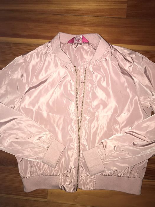 Тоненький бомбер 11-12р