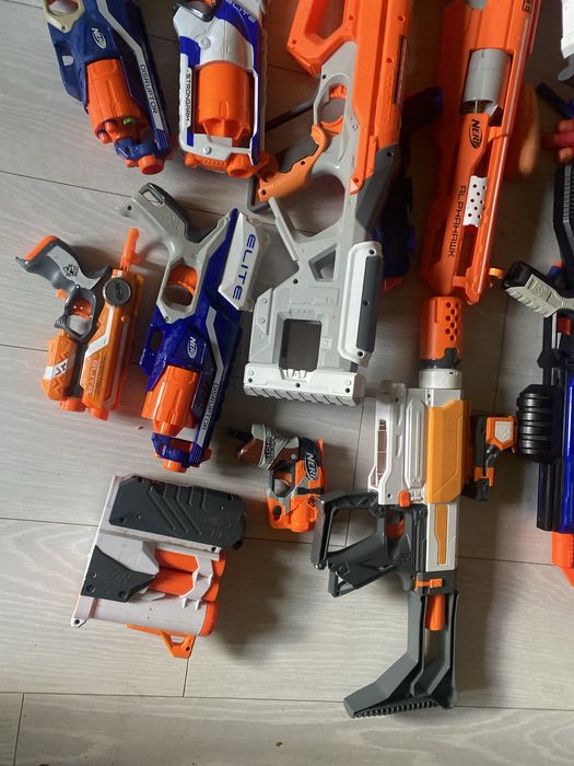 Zestaw nerf ze stzralkami, dodatkami,wszysko w dobrym stamie
