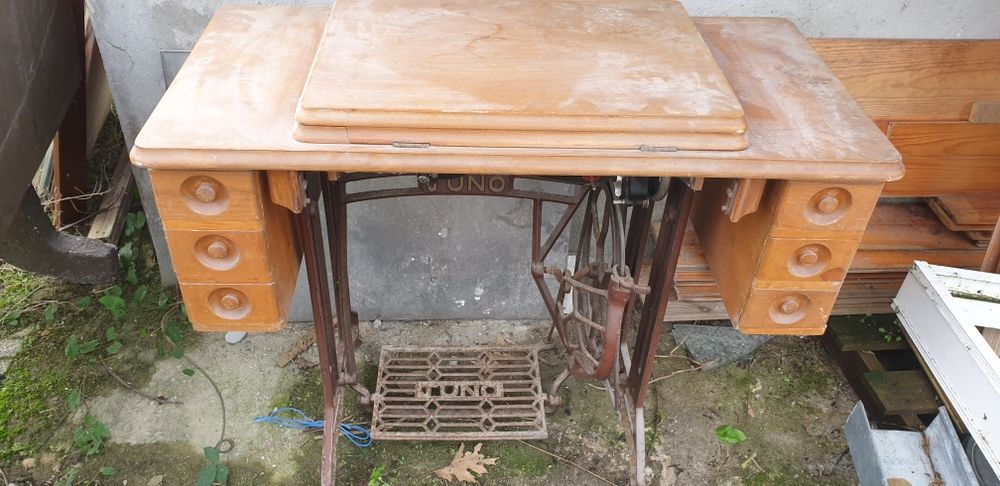 Máquina de custura antiga