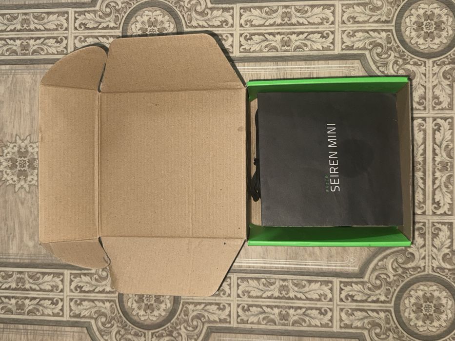 Микрофон Razer seiren mini