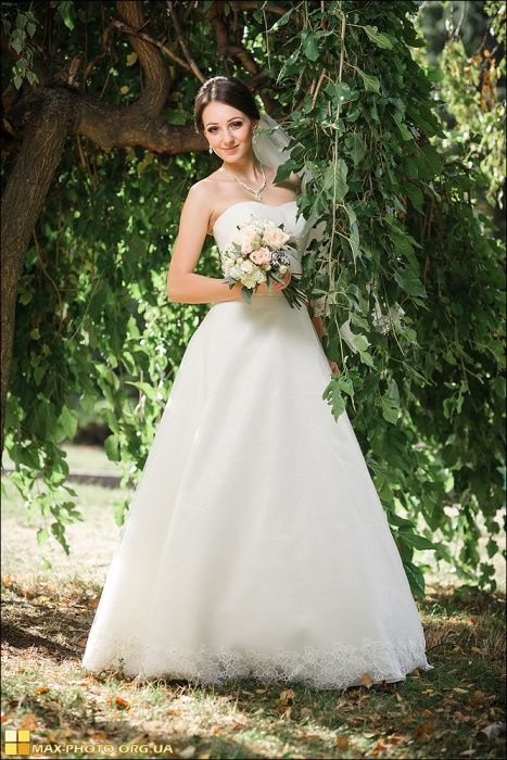 Свадебное платье + подюбник кольца в подарок