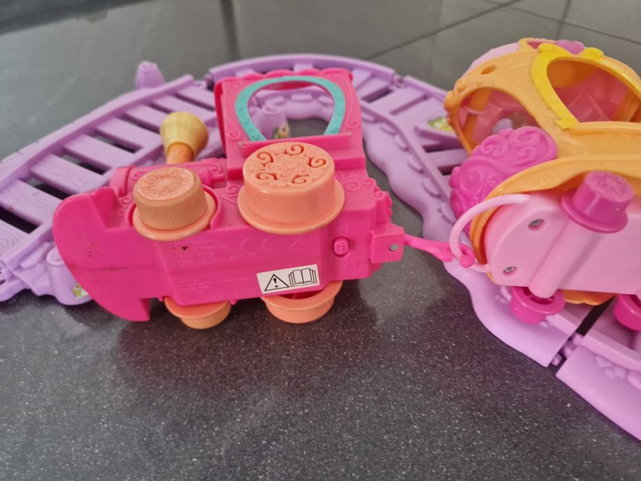 Kolejka pociąg na baterie