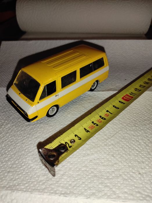 Машинки  железные