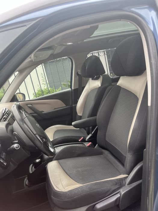 Citroen C4 Grand Picasso — photo 5