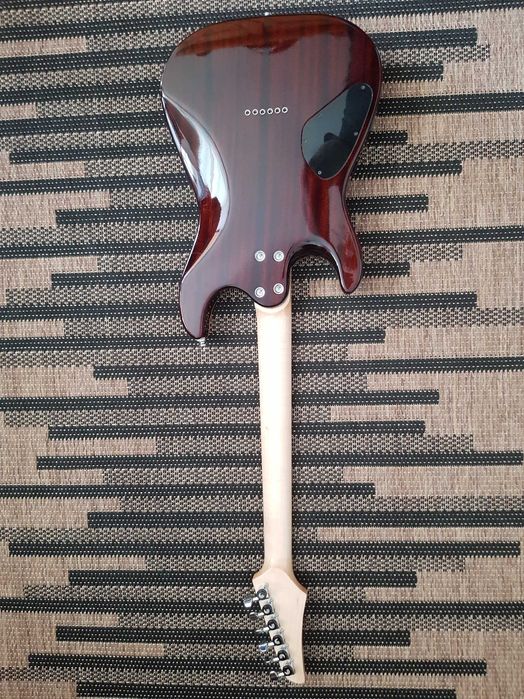 Gitara elektryczna, lutnicza.