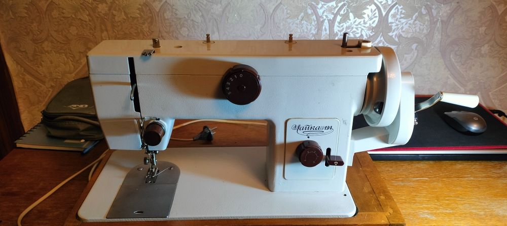 Швейная машинка Чайка 134м