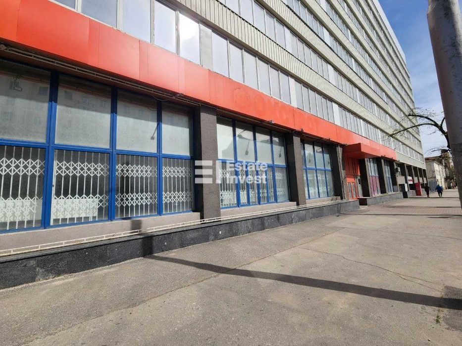 Сдам фасадное помещение возле ЮЖД, по адресу: ул. Полтавский шлях, 56.