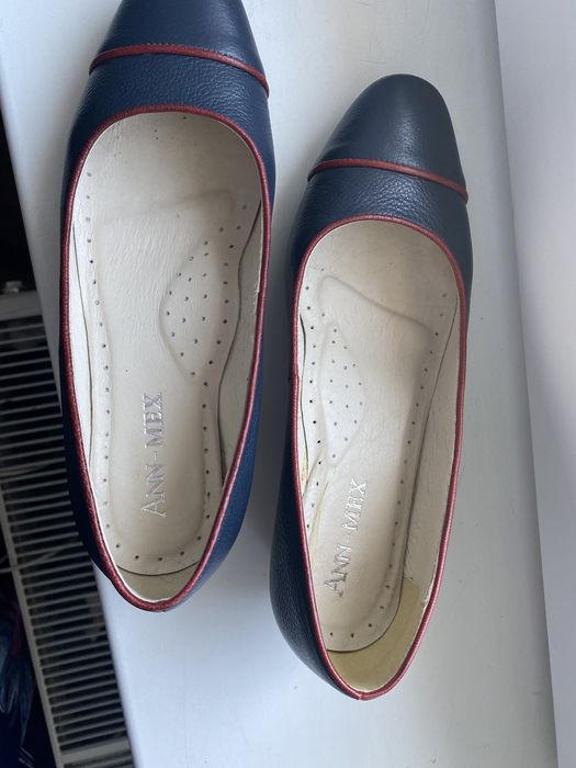 Buty czółenka granatowe 37