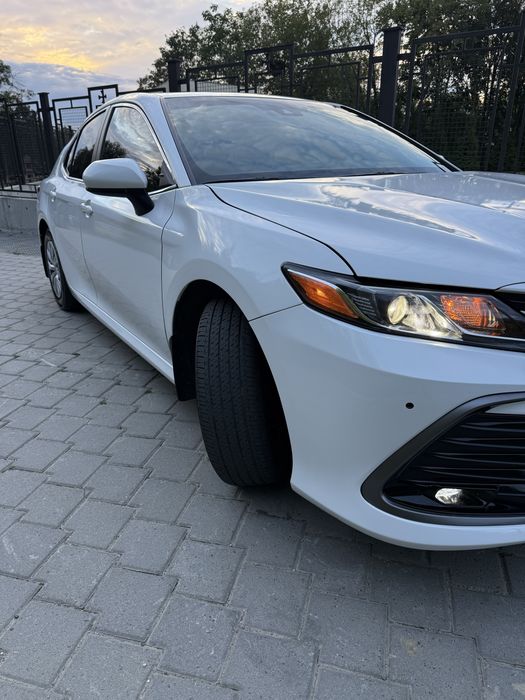 Продам економну TOYOTA CAMRY Hybrid