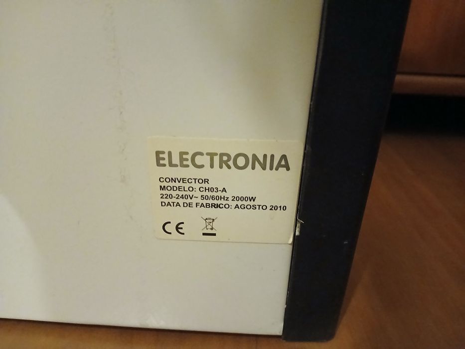 Convector de parede avariado