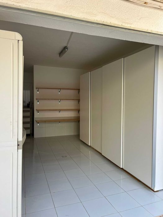 Alugo Arrecadação 12m2 - Quarteira