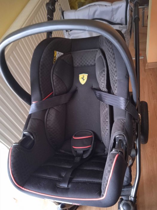 Wózek dziecięcy TAKO 3 w 1 + Nosidełko FERRARI