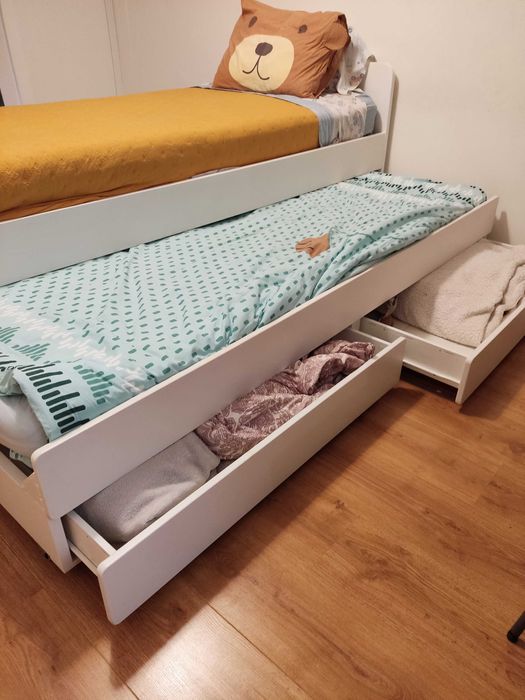 Cama SLÄKT IKEA Dupla e com Arrumação + 2 Colchões | Como Nova