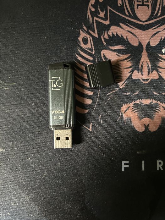 флешка на 64gb
