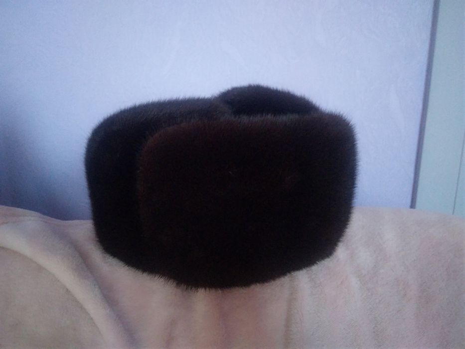 Шапка норковая, цельная.