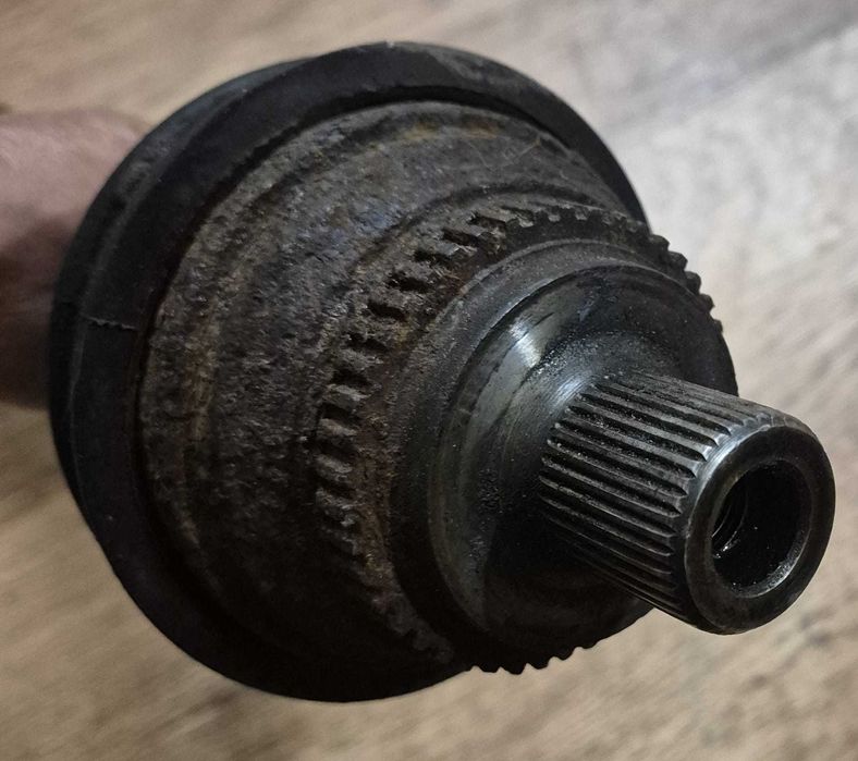 Półoś Lewa Przód AUDI A6 C4 ((94-97r.) 2,5 TDI LÓBRO Oryginalna
